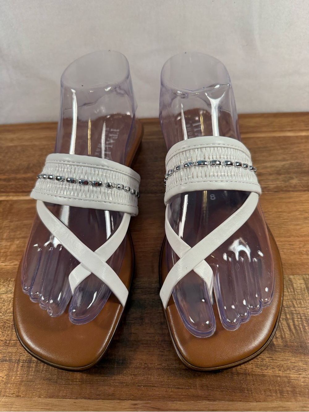 Italian Shoemaker Thong Slip-on Sandals White with Silver Size 8 NWOT - Picture 6 of 10